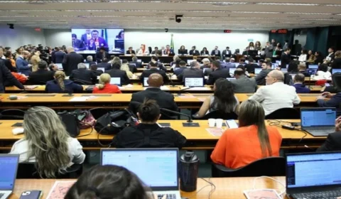 PEC que acaba com escala 6×1 avança para o Senado após aprovação histórica na Câmara