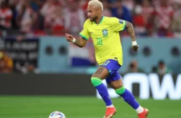 Neymar iguala feito histórico de Pelé e usará a camisa 10 em seu quarto Mundial