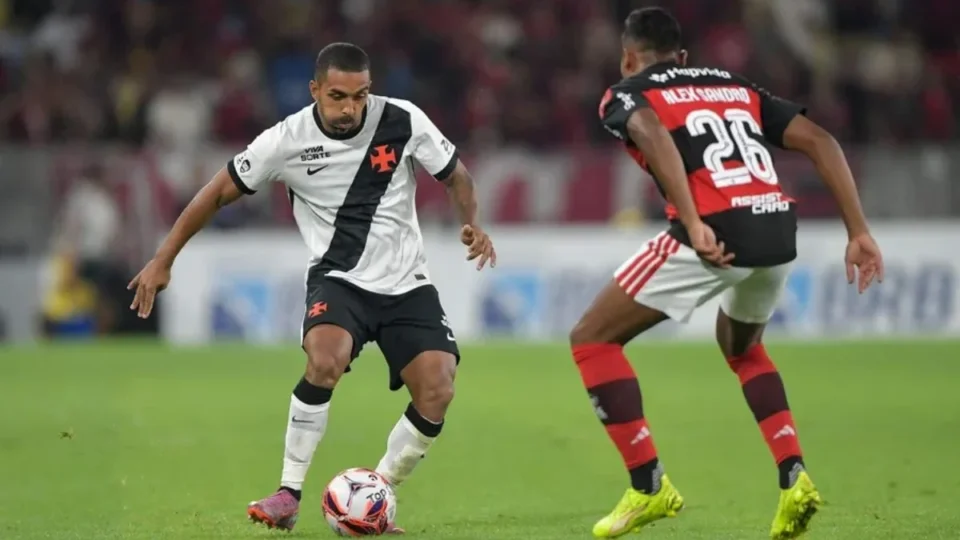 Vasco busca empate no fim e freia Flamengo no Maracanã