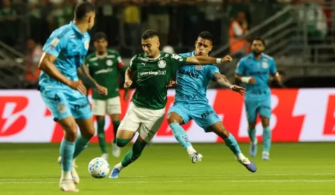 Palmeiras busca empate com o Santos em clássico movimentado