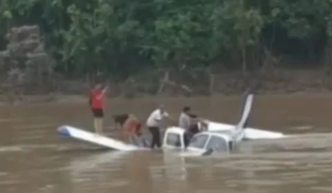 Avião cai em rio no interior da Amazônia e mobiliza operação de resgate