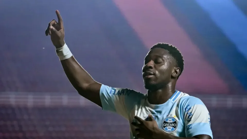 Grêmio vence fora e embala na Sul-Americana