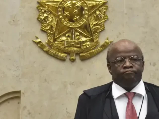 DC lança Joaquim Barbosa como pré-candidato à Presidência da República em 2026