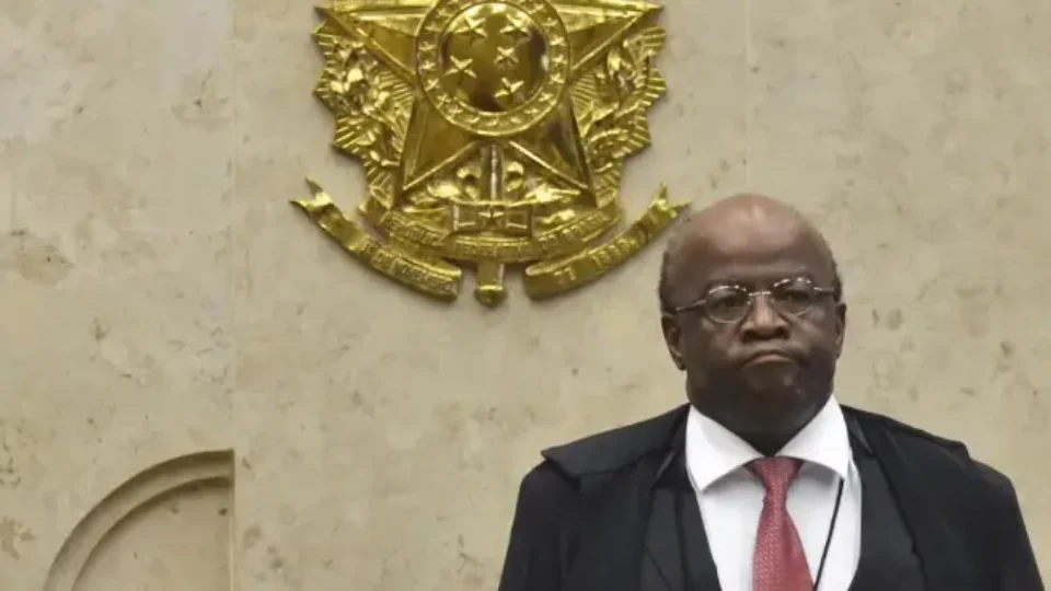 DC lança Joaquim Barbosa como pré-candidato à Presidência da República em 2026