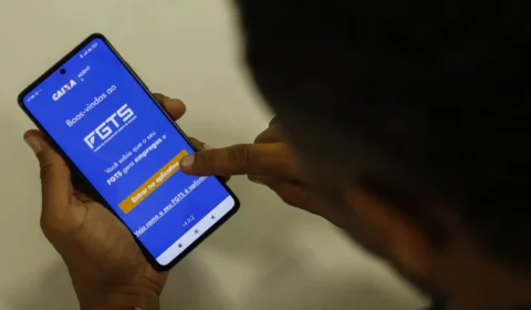 FGTS já pode ser usado no Desenrola 2.0: trabalhadores começam a consultar saldo disponível pelo aplicativo