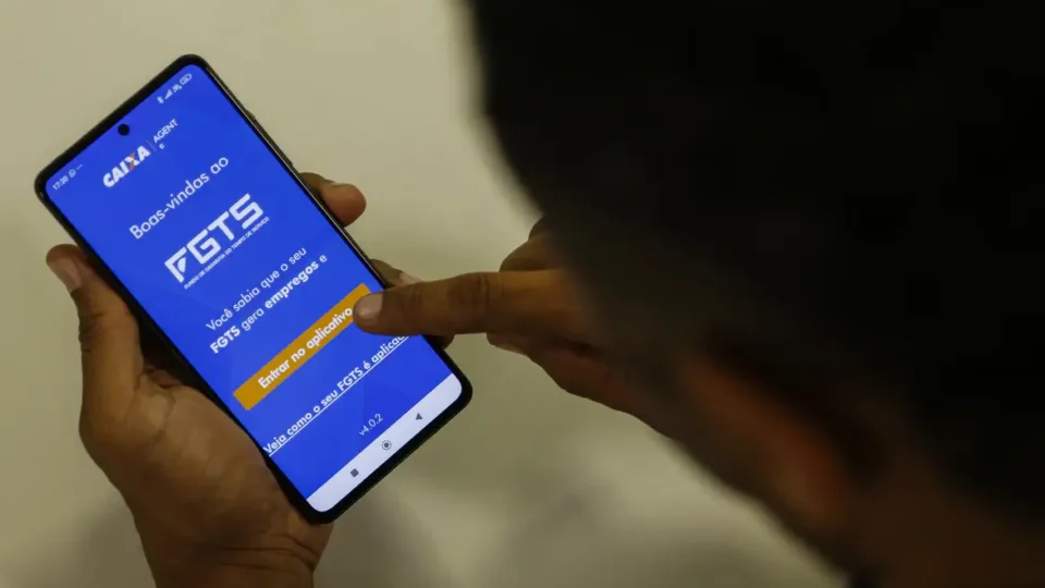 FGTS já pode ser usado no Desenrola 2.0: trabalhadores começam a consultar saldo disponível pelo aplicativo