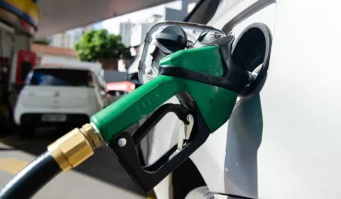 Petrobras anuncia mudança no preço da gasolina e motoristas aguardam impacto nos postos