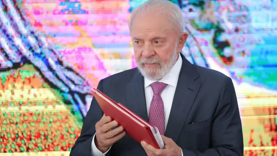 Pesquisa Meio/Ideia: Lula amplia vantagem sobre Flávio Bolsonaro no 2º turno