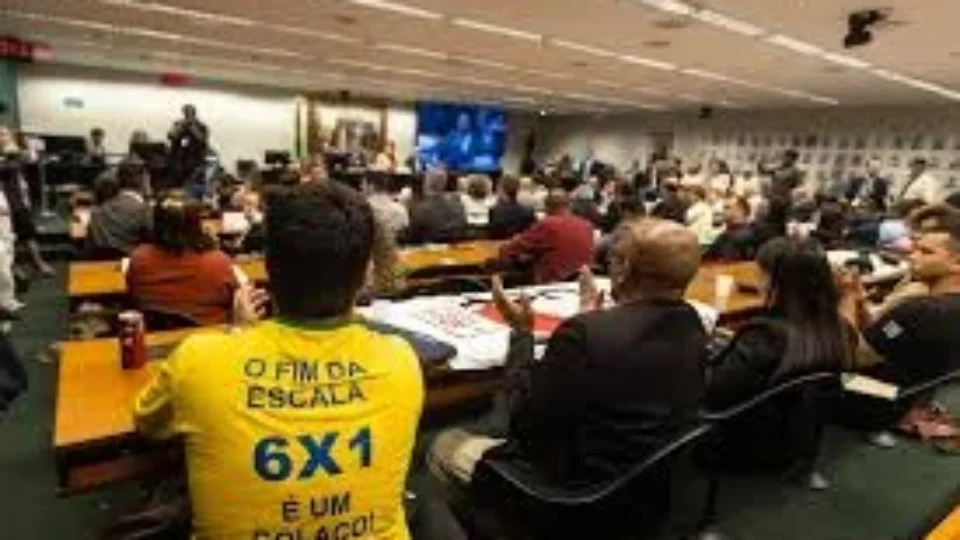 Comissão da Câmara aprova proposta que acaba com escala 6×1 e reduz jornada para 40 horas semanais