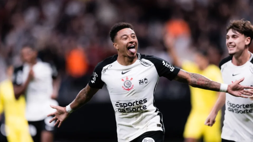 Corinthians vence com autoridade e domina Peñarol na Arena