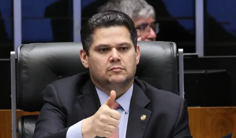 Pressão funciona e presidente do Senado muda os planos sobre tramitação da escala 6×1