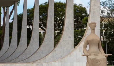 CNJ adia para agosto alteração de regras que extingue a aposentadoria compulsória para juízes