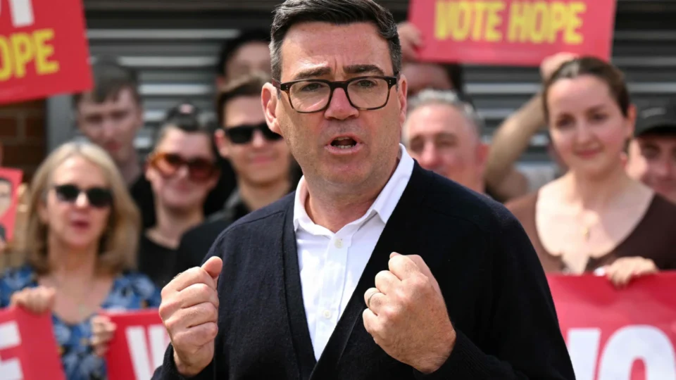 Andy Burnham vira favorito para suceder Keir Starmer