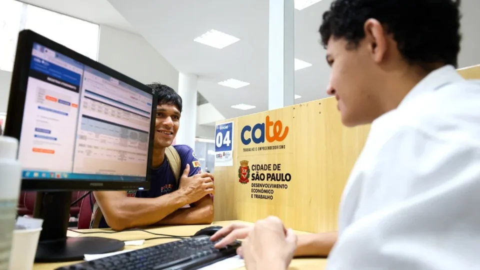 Cate abre semana com mais de 2,6 mil vagas de emprego em São Paulo e salários chegam a R$ 6 mil