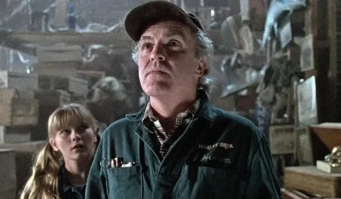 Ator de “Top Gun: Maverick” e “Jumanji” morre aos 81 anos após ser esfaqueado nos Estados Unidos