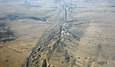 Falhas de San Andreas e San Jacinto atingem tensão recorde