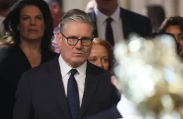 Keir Starmer renuncia e Reino Unido terá o sétimo primeiro-ministro em uma década
