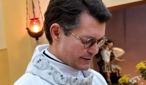 Padre de Ribeirão Preto é alvo da Polícia Civil após denúncias de assédio por ex-coroinhas