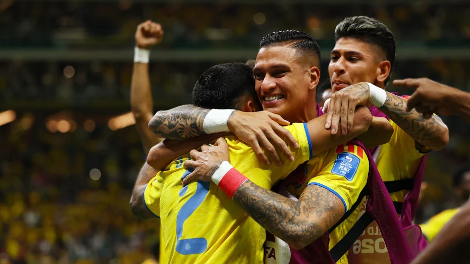 Colômbia vence RD Congo, avança e pressiona Portugal