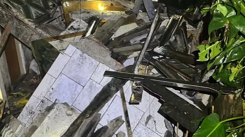 Casa desaba na Zona Leste de São Paulo e deixa uma pessoa morta e duas feridas