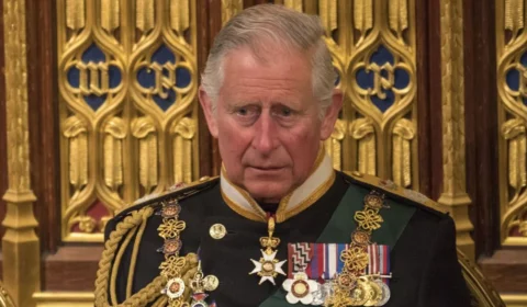 Rei Charles III quebra tradição e será o primeiro monarca britânico a divulgar declaração de imposto de renda