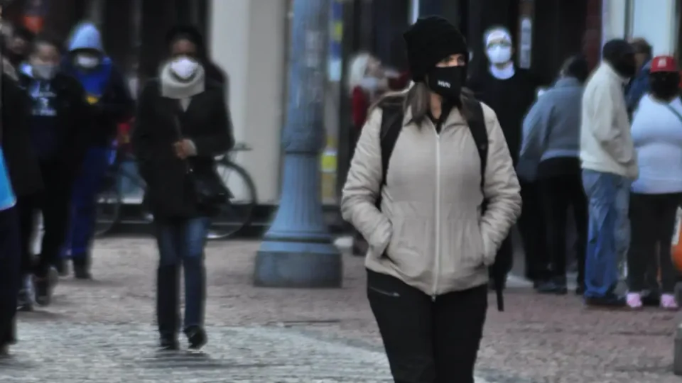 Frio ganha força em São Paulo e temperatura pode chegar a 8°C; veja como fica o tempo nos próximos dias