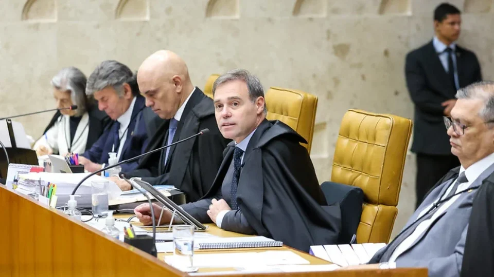 STF forma maioria para liberar pagamento de parte dos “penduricalhos” a juízes e integrantes do Ministério Público