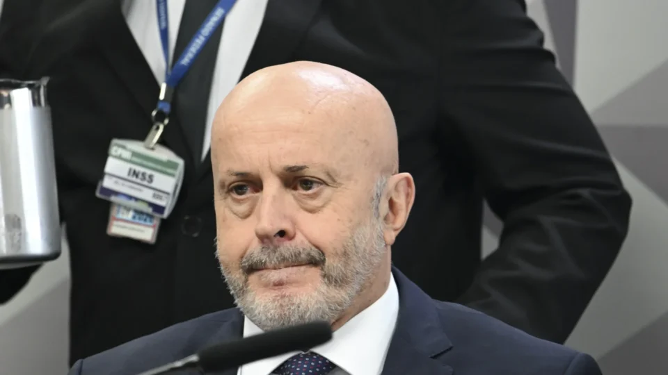 Mendonça cobra Papuda por pressão para delação de ‘Careca do INSS’