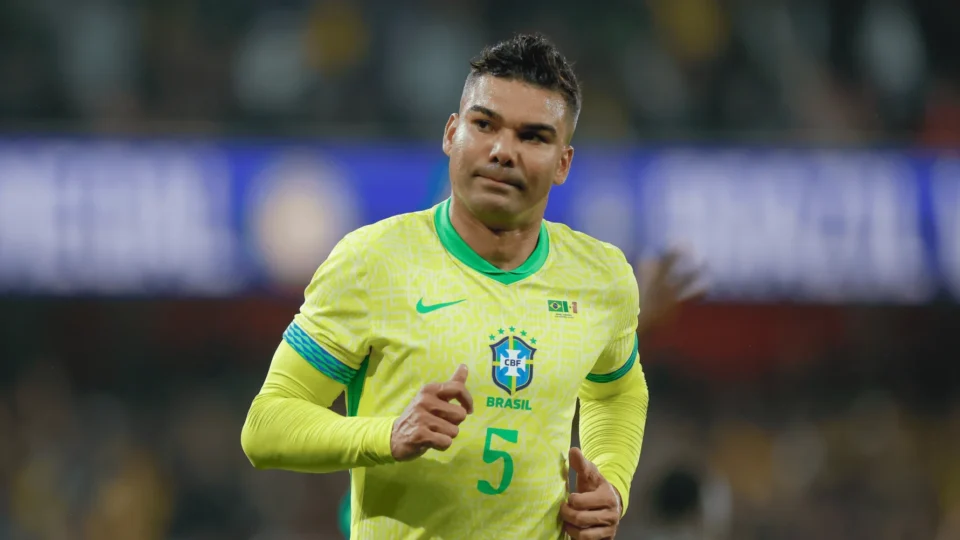 Com gol de Casemiro, Brasil arranca empate contra o Japão após sufoco no mata-mata no Mundial 2026
