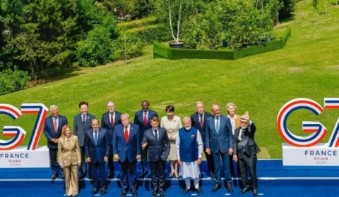 G7: Lula e Trump posam para foto oficial, mas evitam cumprimento na França