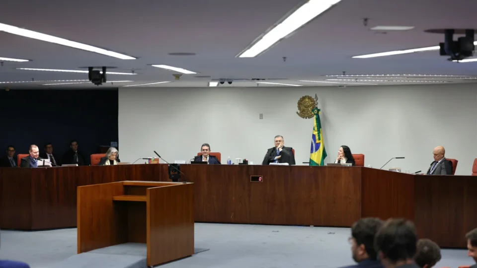 STF mantém fim da aposentadoria compulsória como punição a juízes