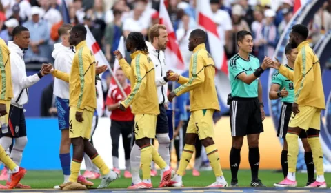 Jogador da Inglaterra explica por que recusou cumprimento a Thomas Partey antes de partida contra Gana