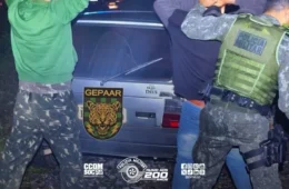 PM Ambiental flagra grupo com arma e munições em área de proteção do PETAR, em Apiaí