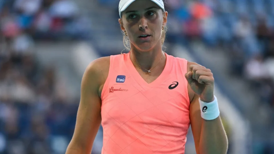 Bia Haddad entra em quadra em Wimbledon em duelo decisivo contra Maria Timofeeva