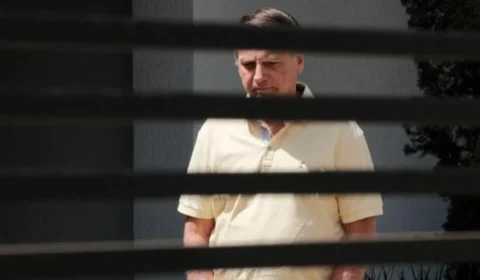 PF apreende última arma registrada em nome de Bolsonaro e encerra buscas pelo armamento