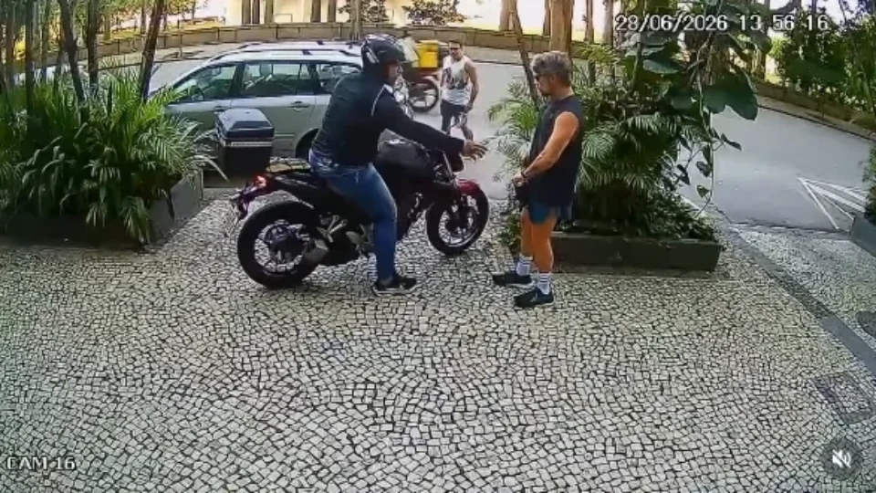 Vídeo mostra ação de criminoso durante assalto no Flamengo e reacende debate sobre violência na Zona Sul do Rio