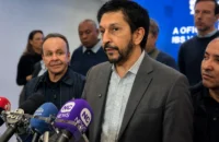 Prefeito Ricardo Nunes rebate suspeitas de superfaturamento no WiFi Livre SP e aponta motivação política em denúncia