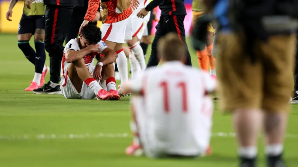 Mudança em regra elimina seleções antes do fim das eliminatórias e surpreende torcedores