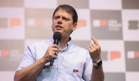 Pesquisa consolida Tarcísio e Haddad na disputa em SP