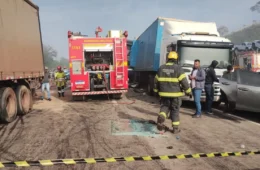 Engavetamento com 15 veículos deixa um morto e sete feridos na BR-262, em Minas Gerais
