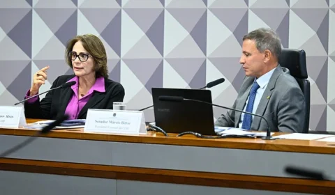 Comissão do Senado aprova suspensão de norma sobre acesso ao aborto legal para crianças e adolescentes.