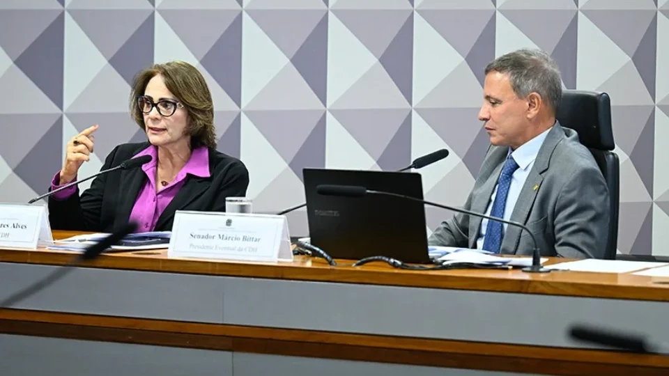 Comissão do Senado aprova suspensão de norma sobre acesso ao aborto legal para crianças e adolescentes.