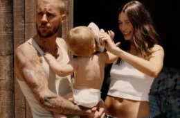 Filho de Justin Bieber experimenta doce brasileiro pela primeira vez e reação viraliza nas redes