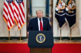 Após escalada de mísseis, Israel e Irã suspendem ataques a pedido de Trump; ofensiva no Líbano continua