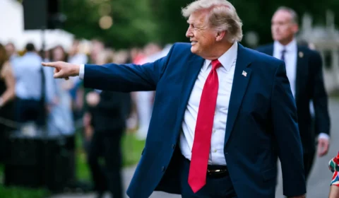 Apoio de Trump a candidato no Brasil seria indiferente para 65% dos eleitores, aponta Datafolha