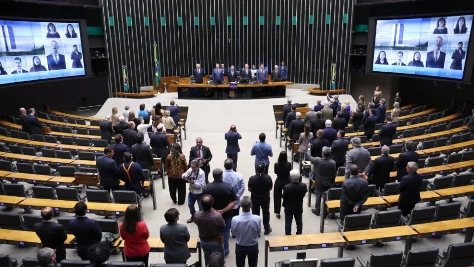 Senado institui feriado de São João e suspende votações nesta semana