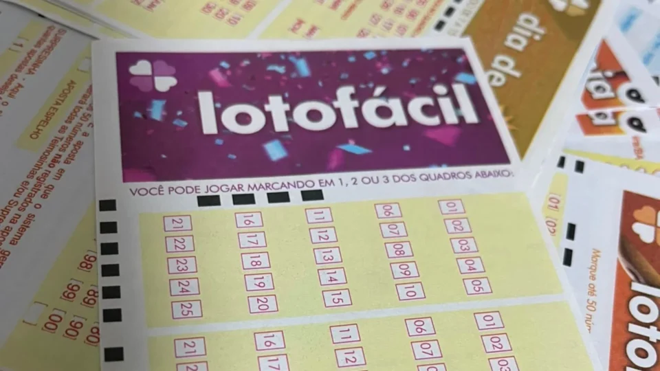 Resultado da Lotofácil 3719: três apostas dividem prêmio de R$ 5 milhões; veja os números sorteados