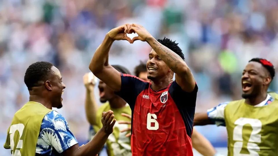 Uruguai encara Espanha como ‘final’ decisiva no Mundial