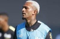 Cortado: Lesão destrói sonho do lateral-direito Wesley no Mundial e provoca mudança radical na Seleção