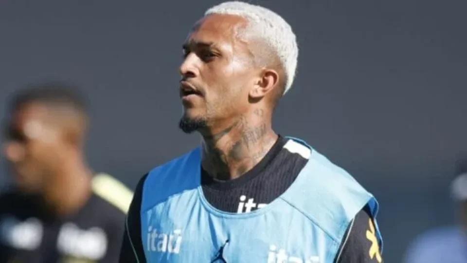 Cortado: Lesão destrói sonho do lateral-direito Wesley no Mundial e provoca mudança radical na Seleção